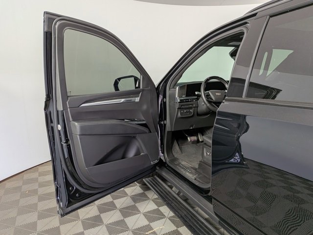 Used 2025 Cadillac Escalade V w/ LPO, ONYX Package image 20