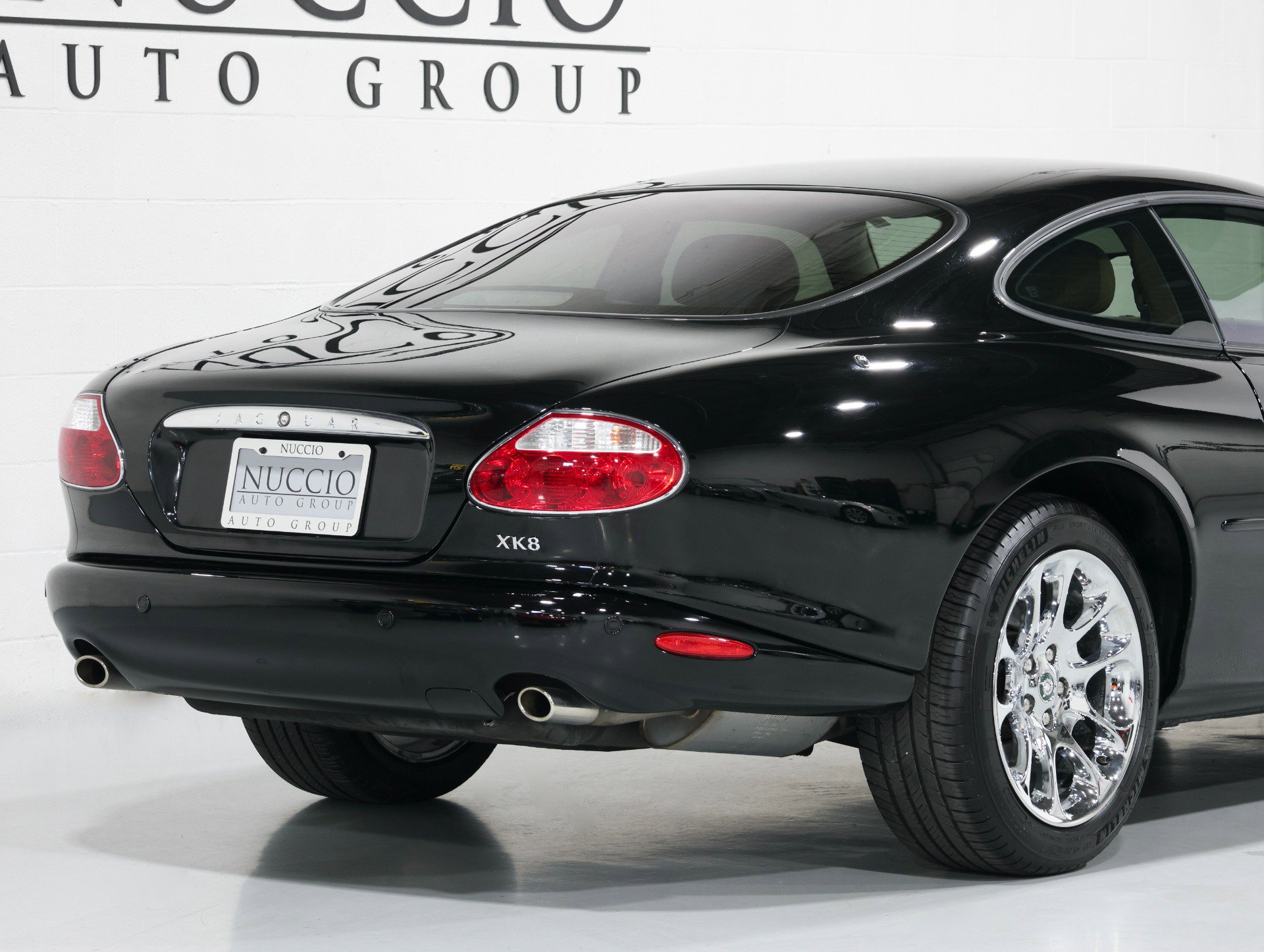 Used 2002 Jaguar XK8 Coupe image 18