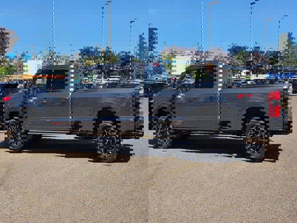 New 2025 Ford F350 Platinum image 37