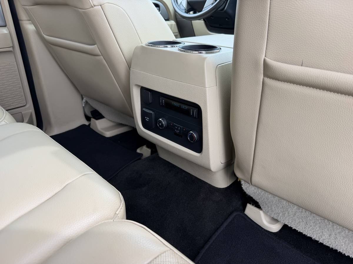 Used 2015 Ford Expedition Max Limited AWD/4WD image 22