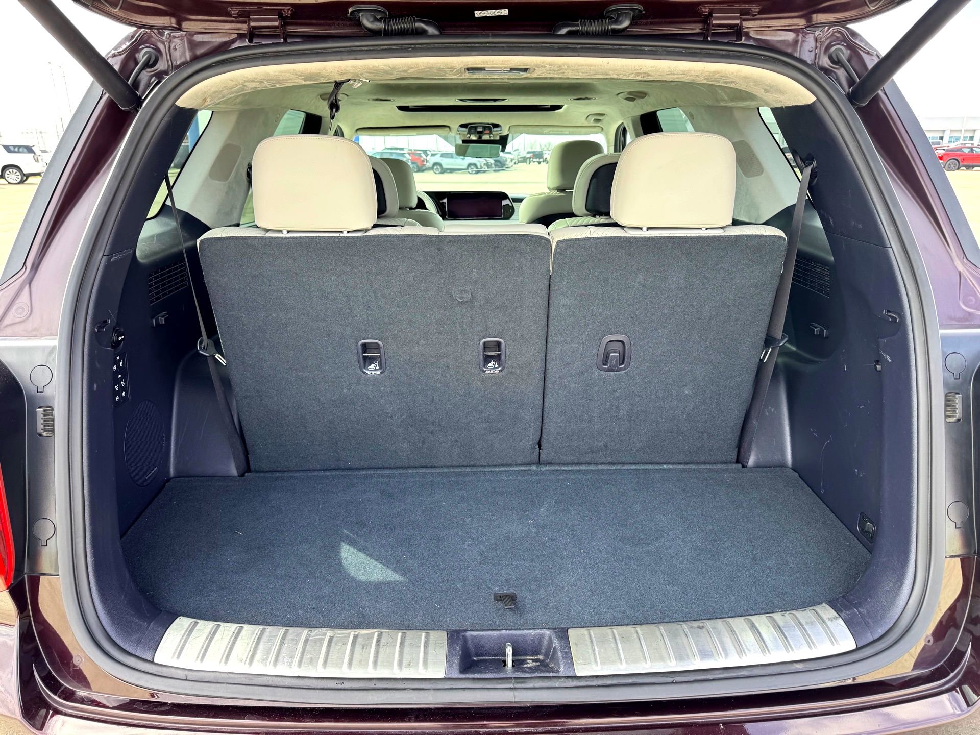 Used 2024 Hyundai Palisade Calligraphy image 8