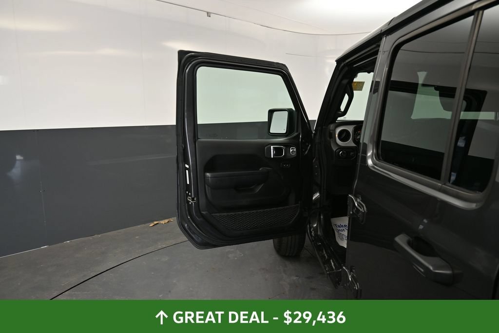 Used 2025 Jeep Wrangler Unlimited Sport AWD/4WD image 25