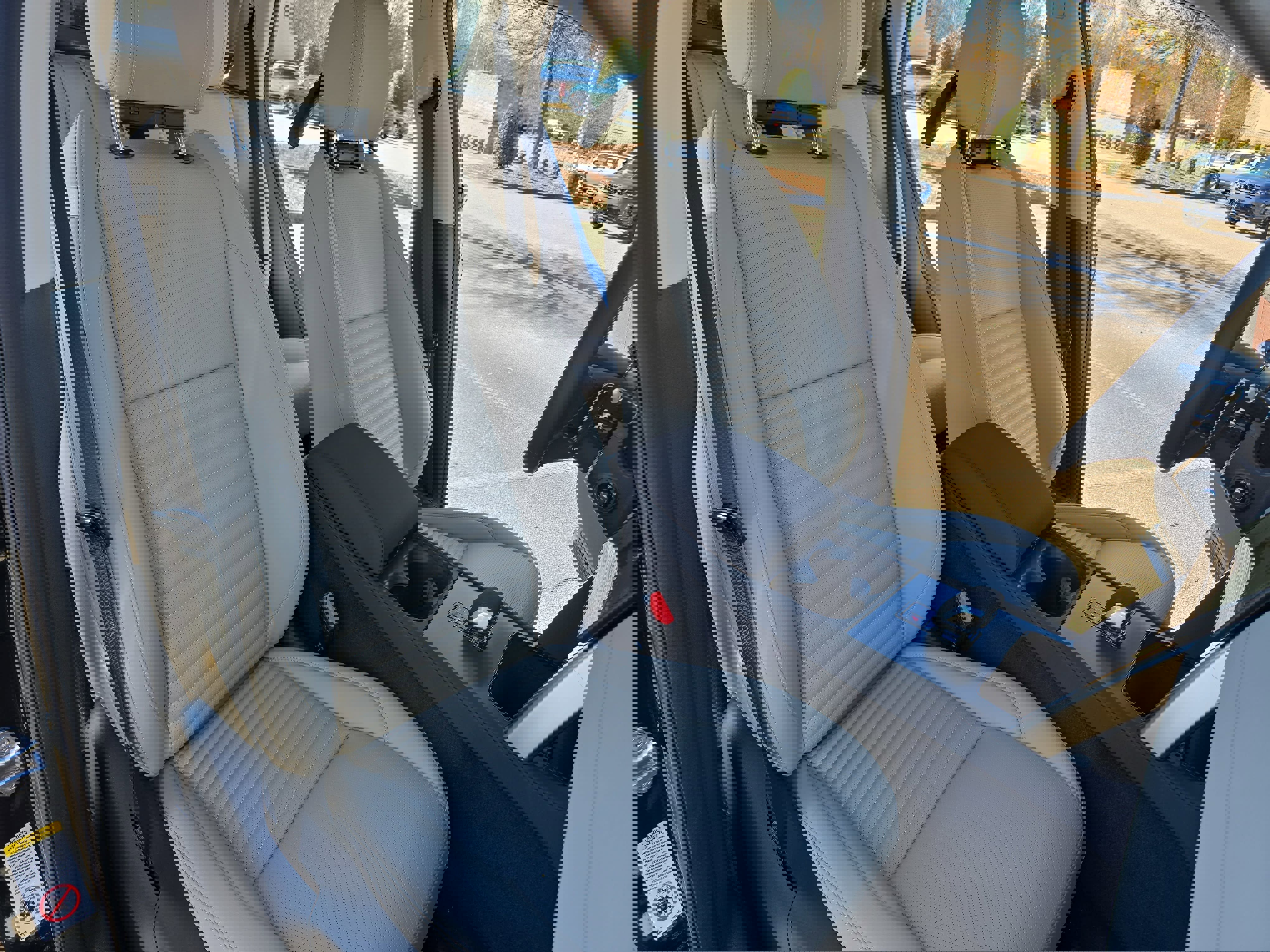 New 2025 Land Rover Discovery Sport S image 10