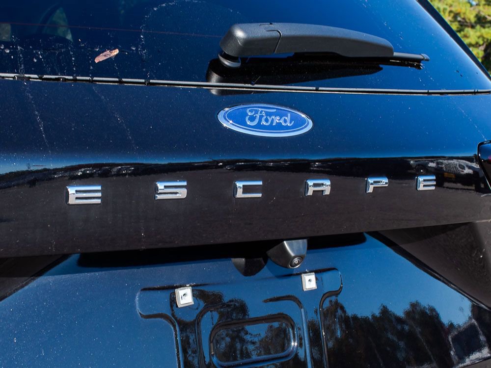 Used 2025 Ford Escape SE w/ PHEV Premium Package image 10