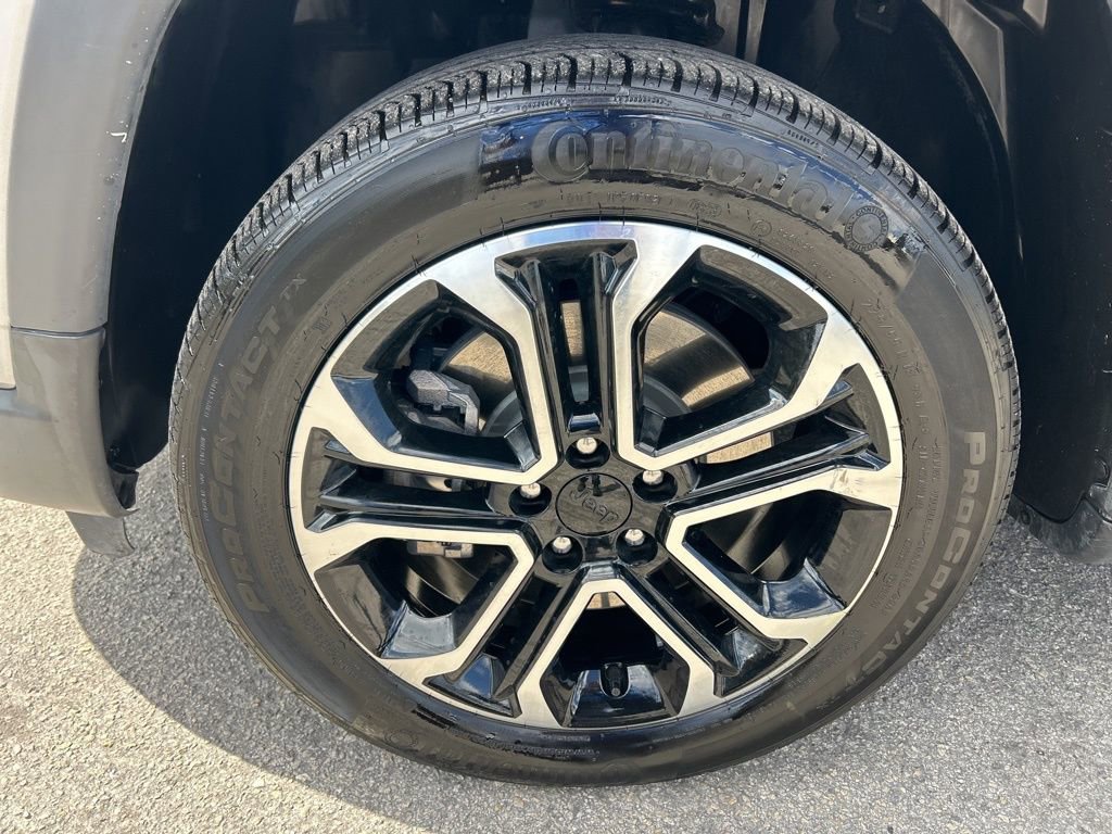 Used 2023 Jeep Compass Limited image 17