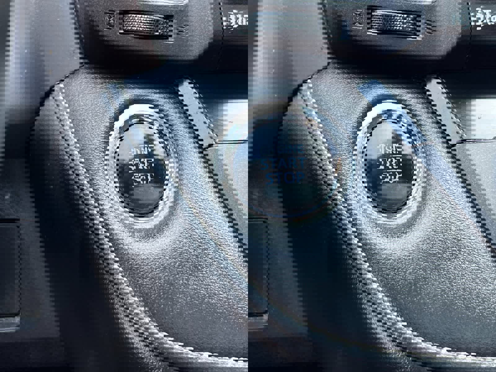 Used 2018 Toyota RAV4 XLE image 23