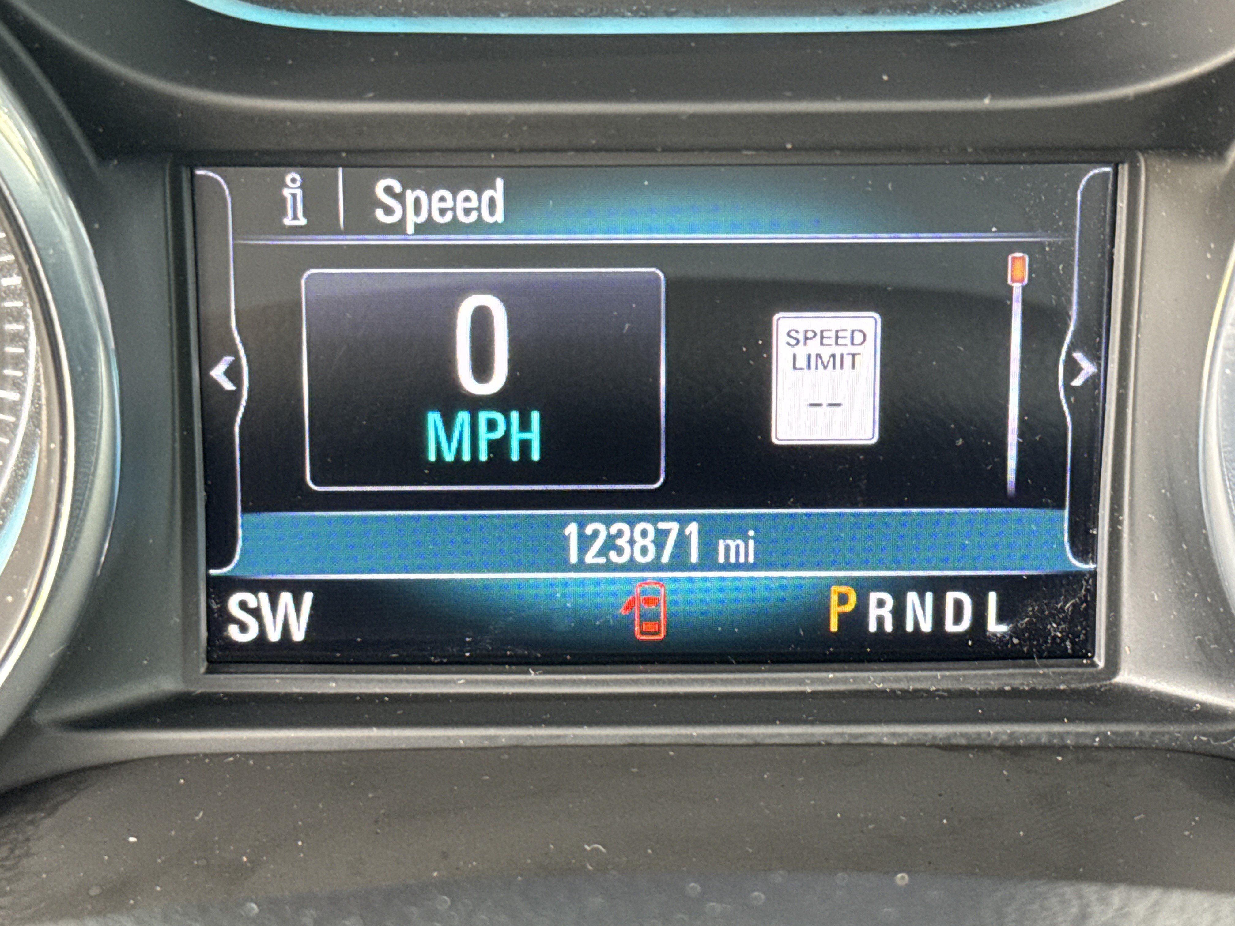 Used 2017 Buick Envision Essence FWD image 22