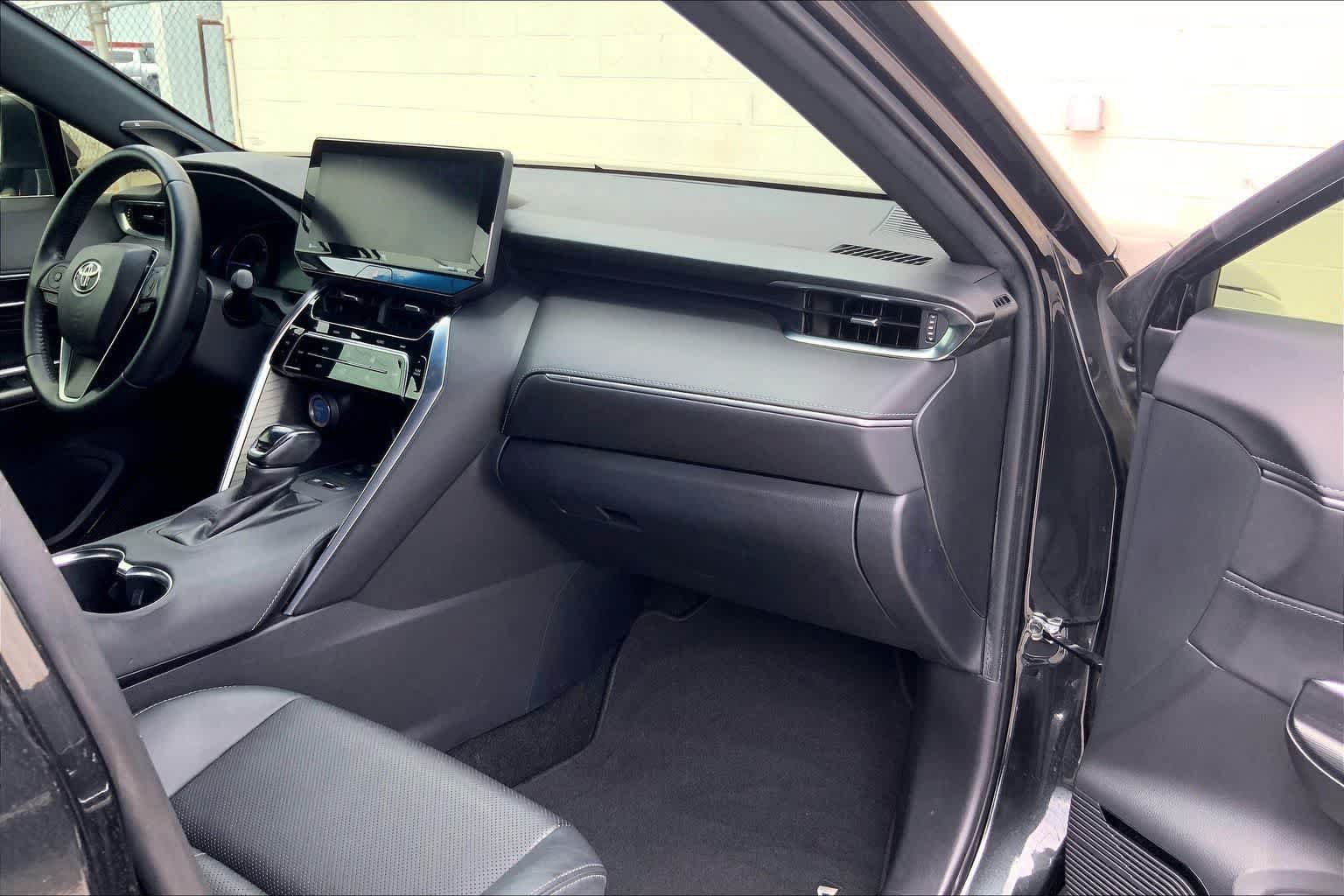 Used 2021 Toyota Venza XLE w/ Softex Package AWD/4WD image 23