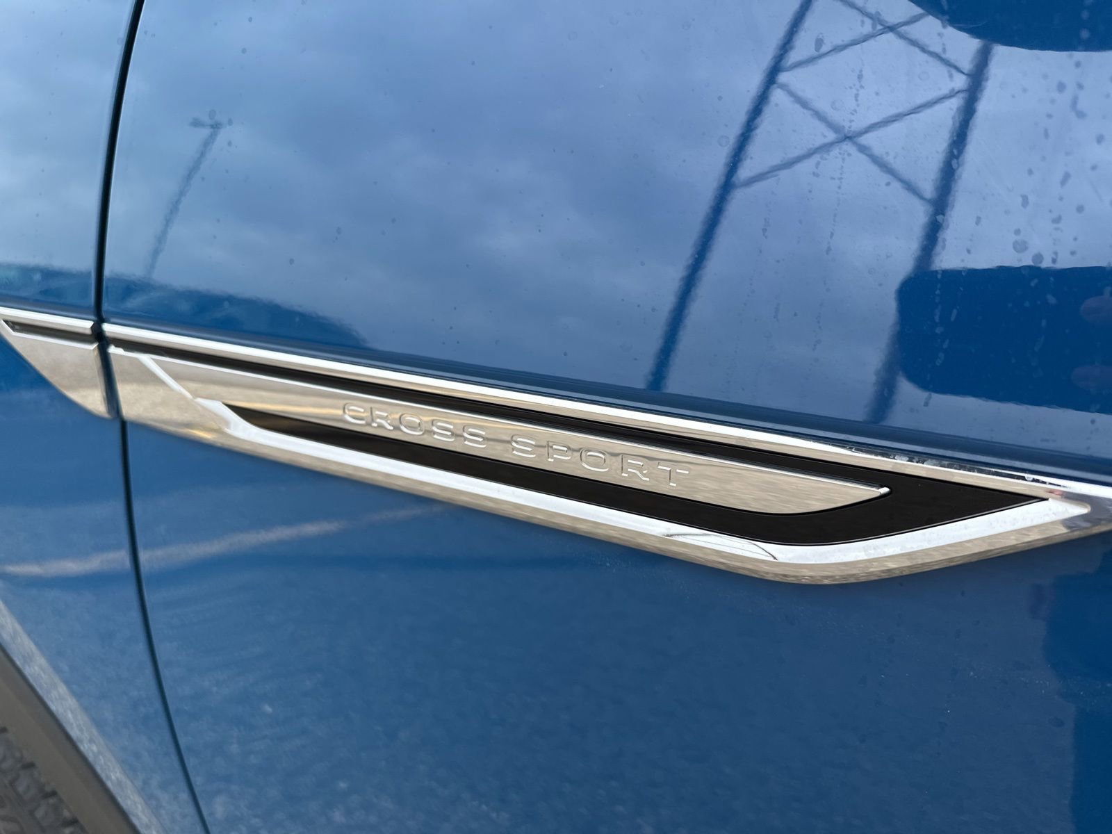 New 2026 Volkswagen Atlas Cross Sport SEL Premium R-Line image 9