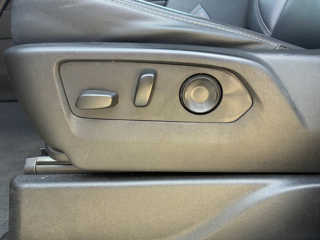 Used 2021 Chevrolet Tahoe Z71 w/ Z71 Off-Road Package image 11