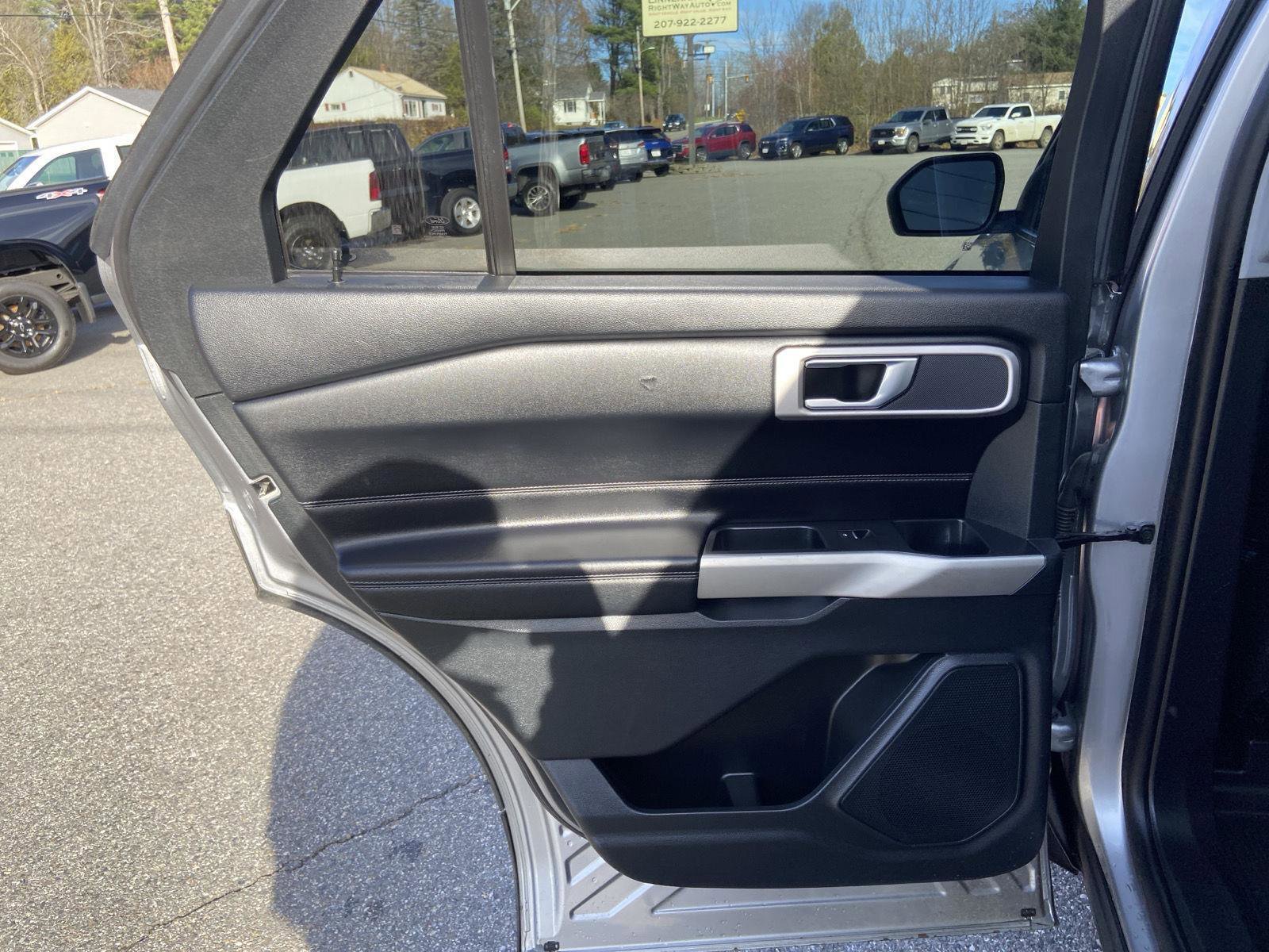 Used 2021 Ford Explorer XLT w/ Equipment Group 202A image 27