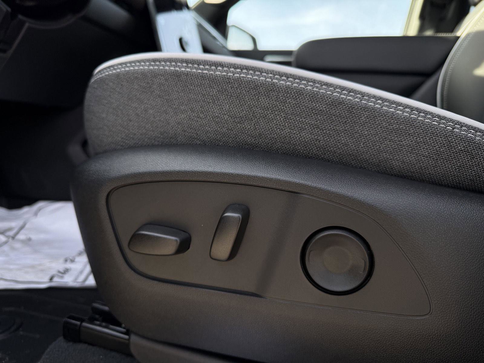 New 2026 GMC Sierra EV Elevation image 15