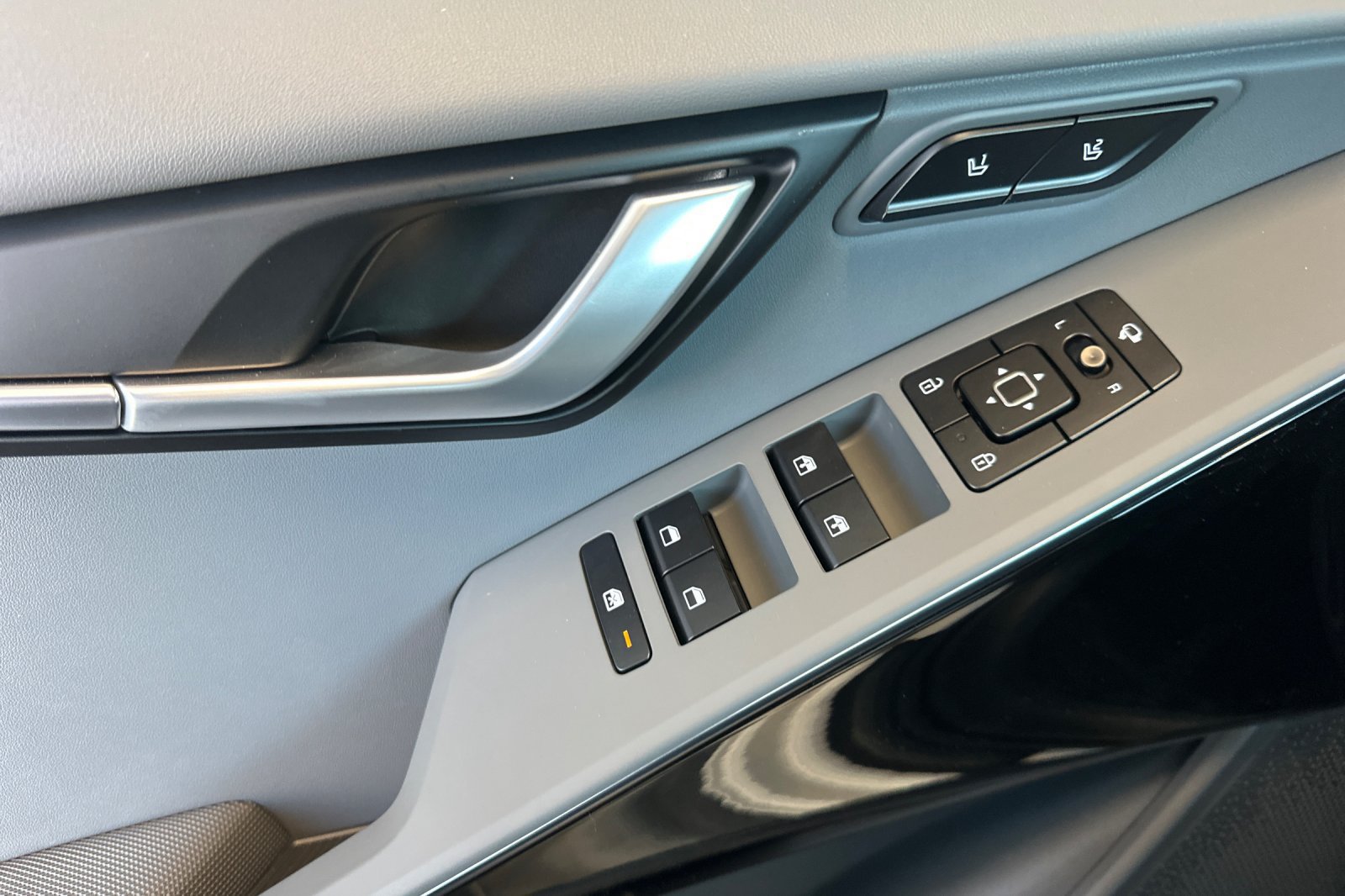 New 2026 Kia Niro FWD image 11
