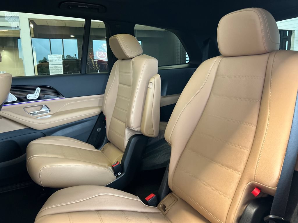 New 2026 Mercedes-Benz GLS 450 4MATIC image 26