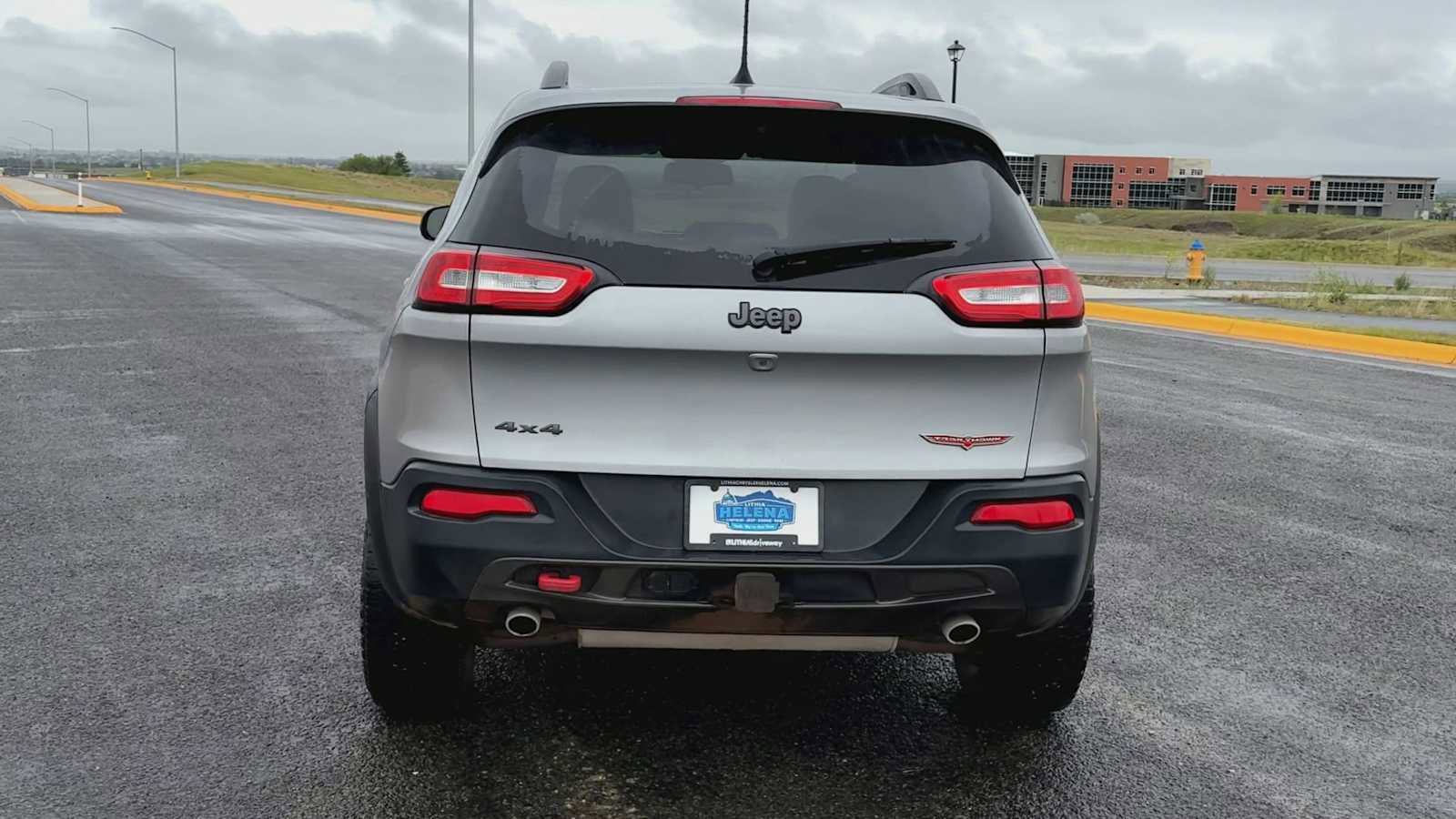 Used 2017 Jeep Cherokee Trailhawk w/ Trailer Tow Group AWD/4WD image 7
