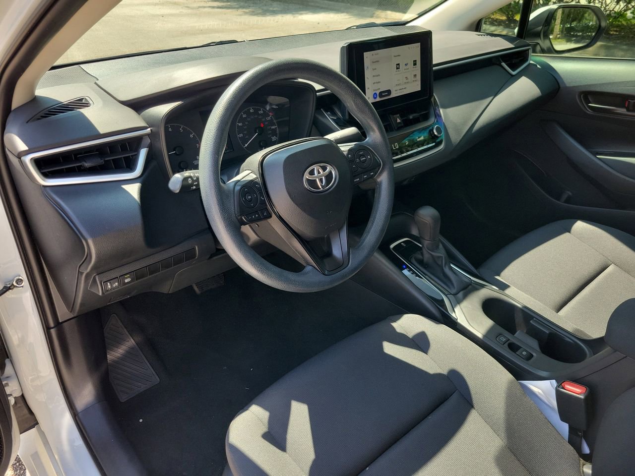 Used 2023 Toyota Corolla LE FWD image 15