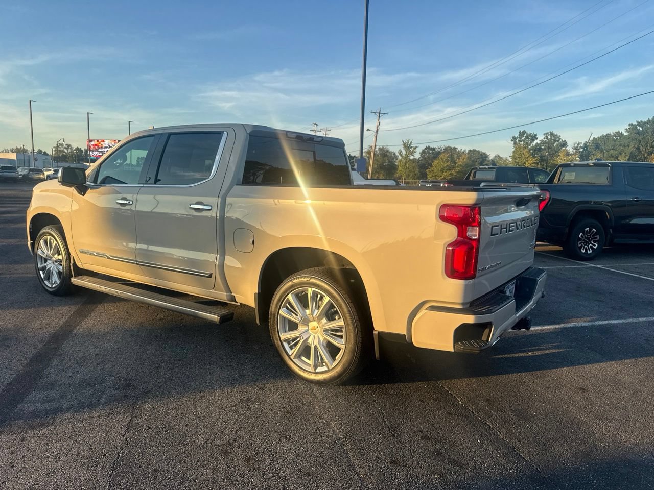 Certified 2026 Chevrolet Silverado 1500 High Country AWD/4WD image 7