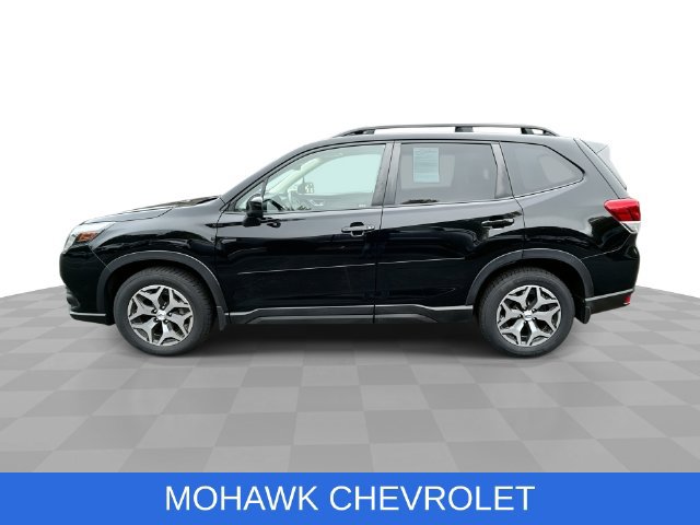 Used 2023 Subaru Forester Premium AWD/4WD image 5