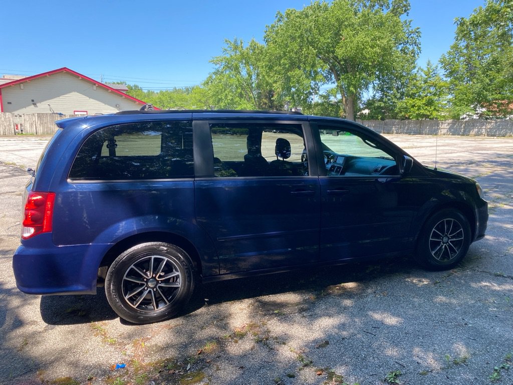 Used 2016 Dodge Grand Caravan R/T FWD image 6