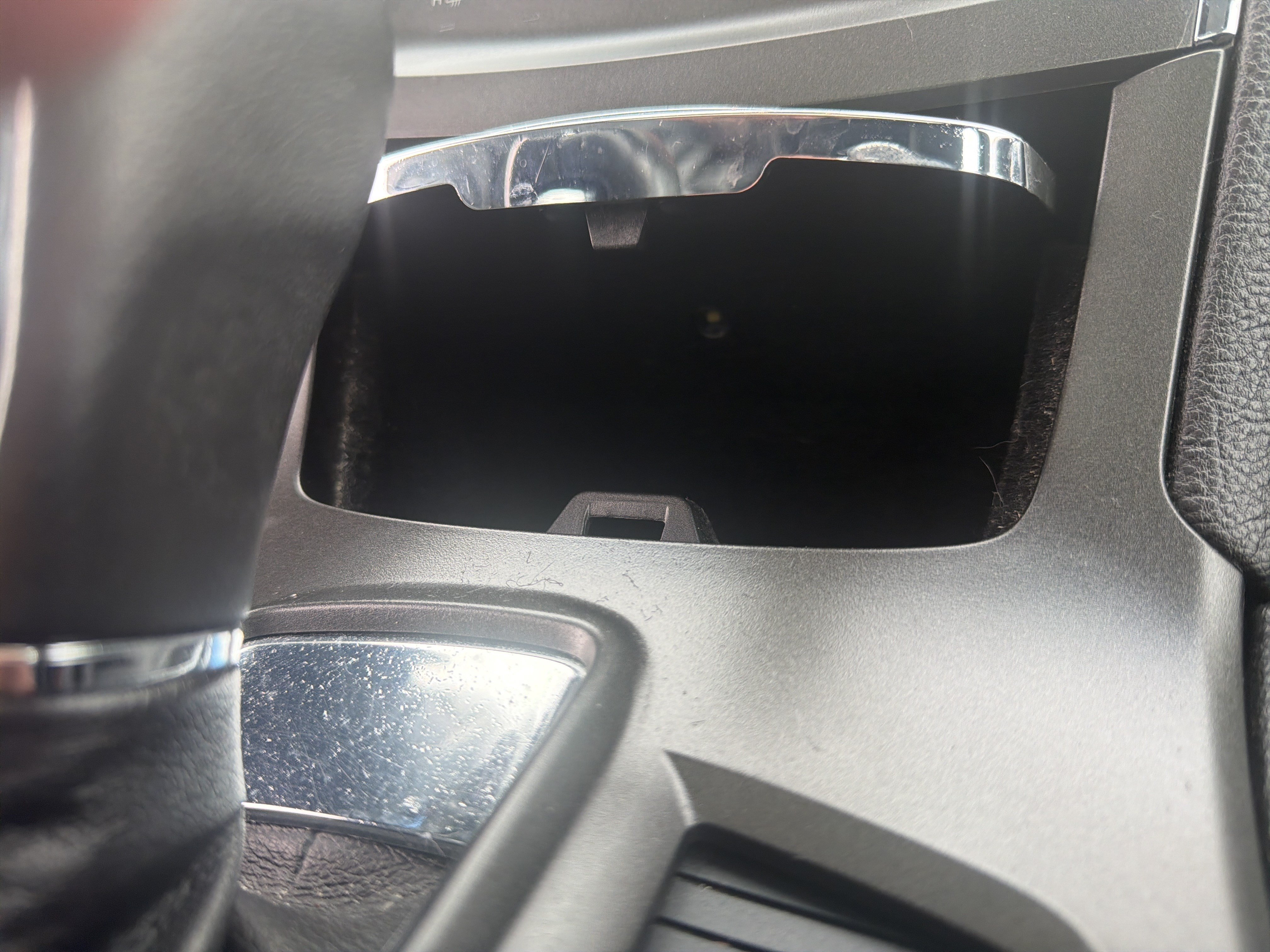 Used 2013 Lincoln MKS AWD image 36