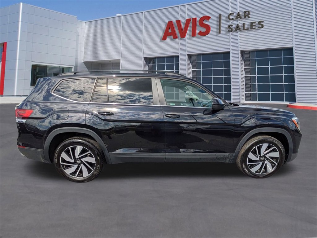 Used 2025 Volkswagen Atlas SE image 5