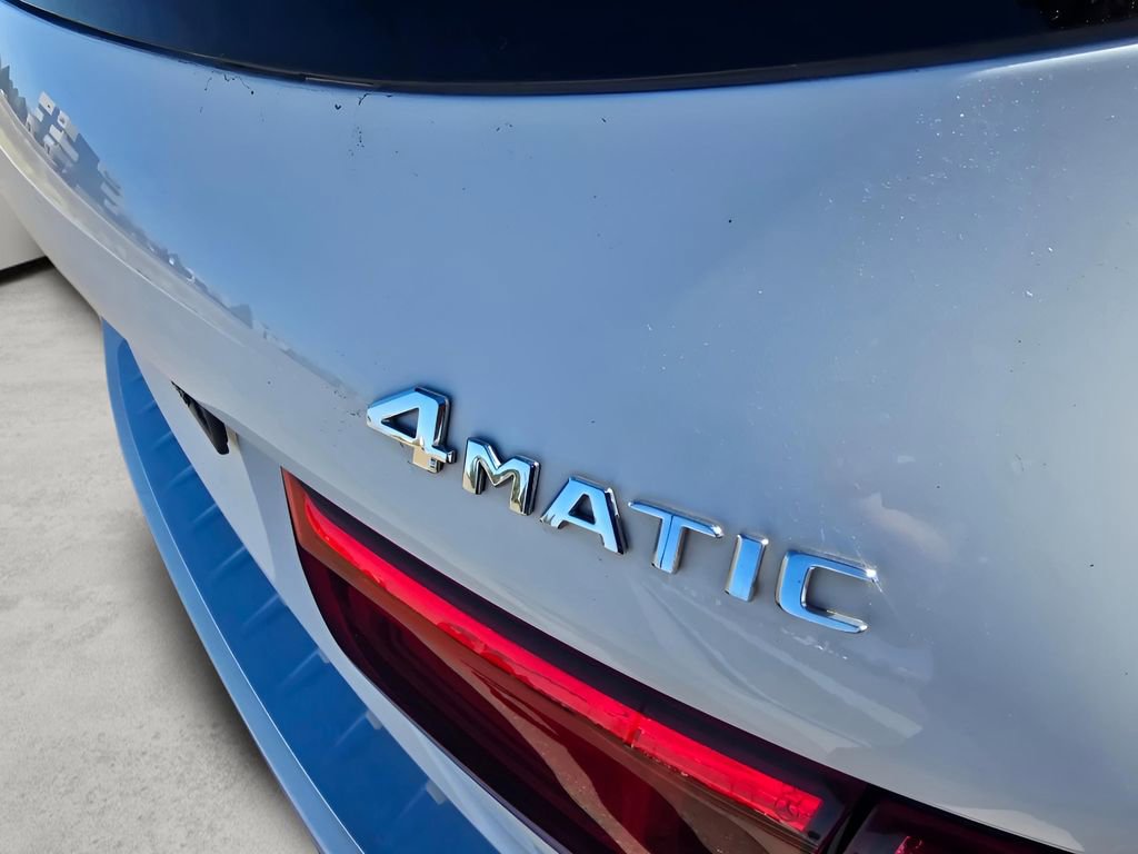 Used 2021 Mercedes-Benz GLB 250 4MATIC w/ Premium Package image 10