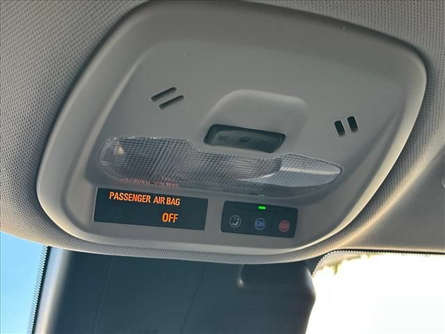 Used 2025 Chevrolet Trax LT w/ Driver Confidence Package FWD image 31