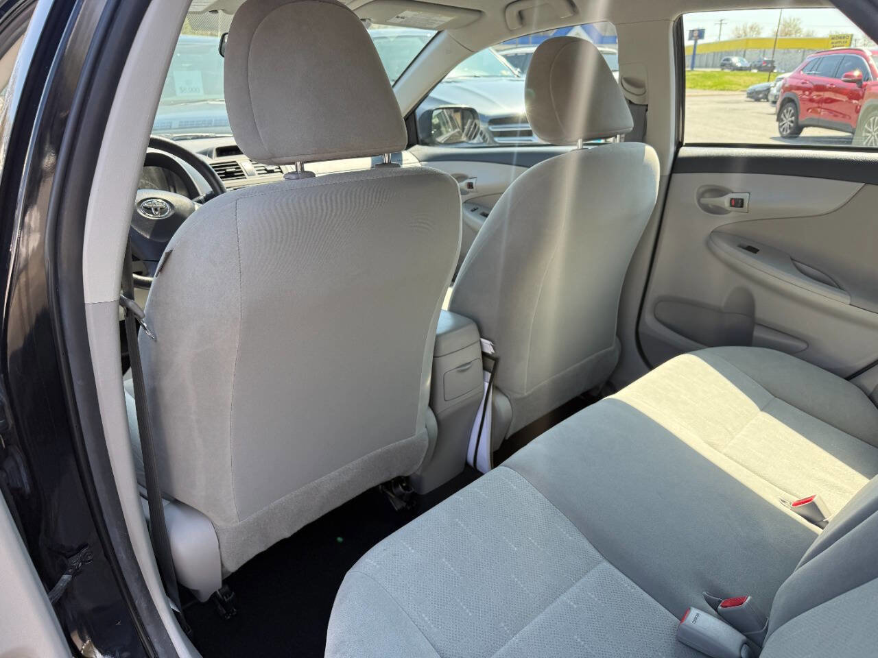 Used 2013 Toyota Corolla L image 22
