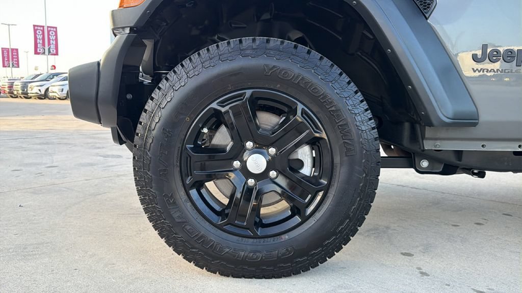 Used 2022 Jeep Wrangler Sport AWD/4WD image 9