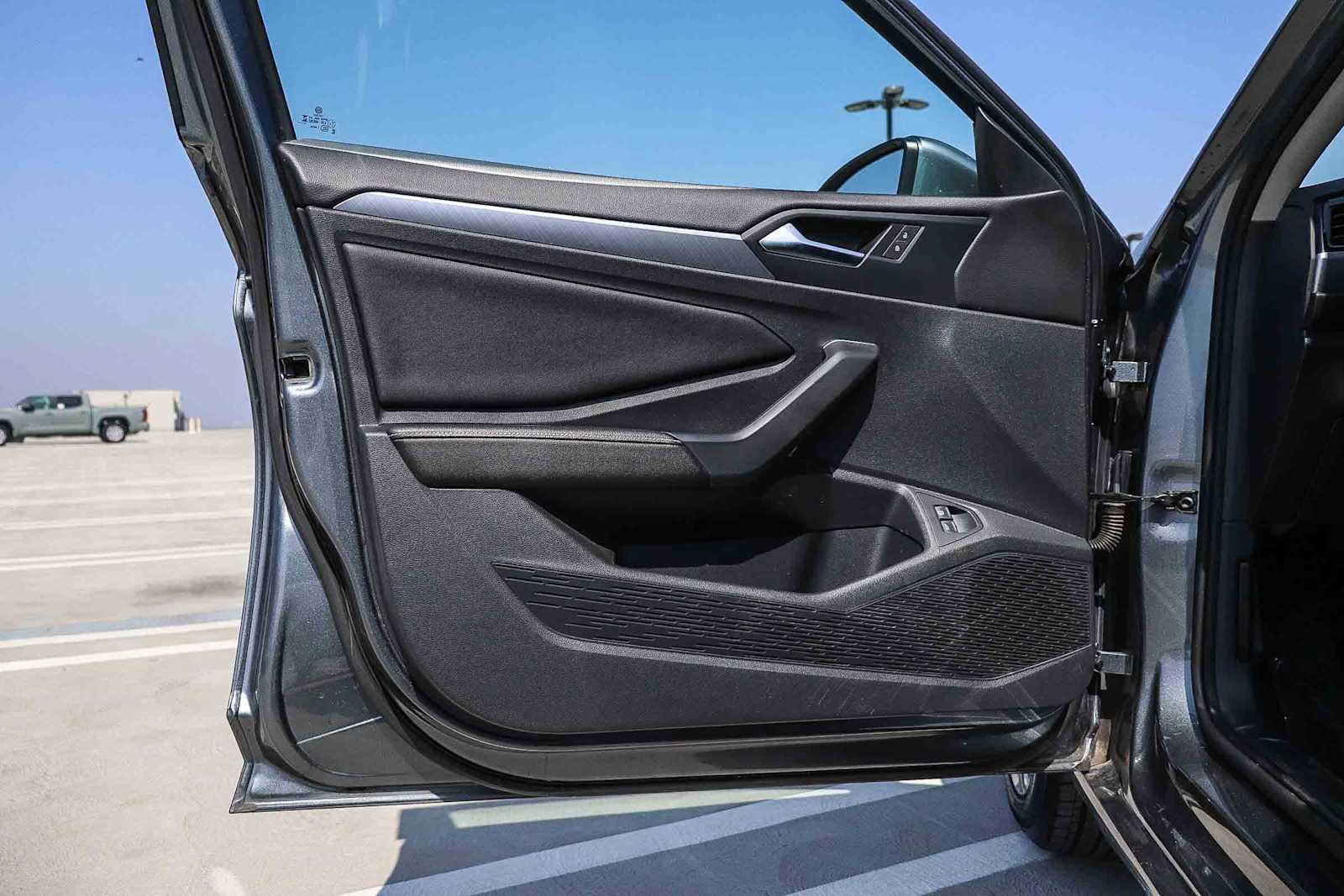 Used 2024 Volkswagen Jetta SE image 22