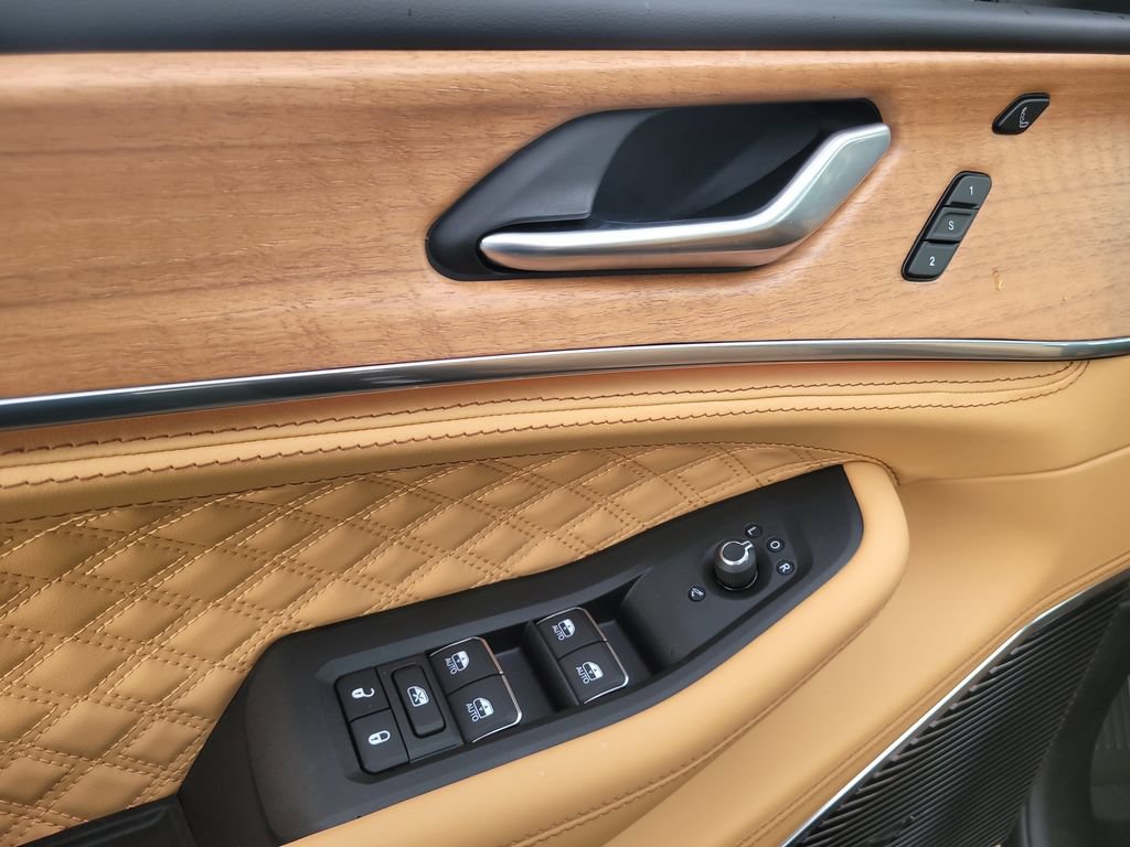 New 2026 Jeep Grand Cherokee Summit AWD/4WD image 19
