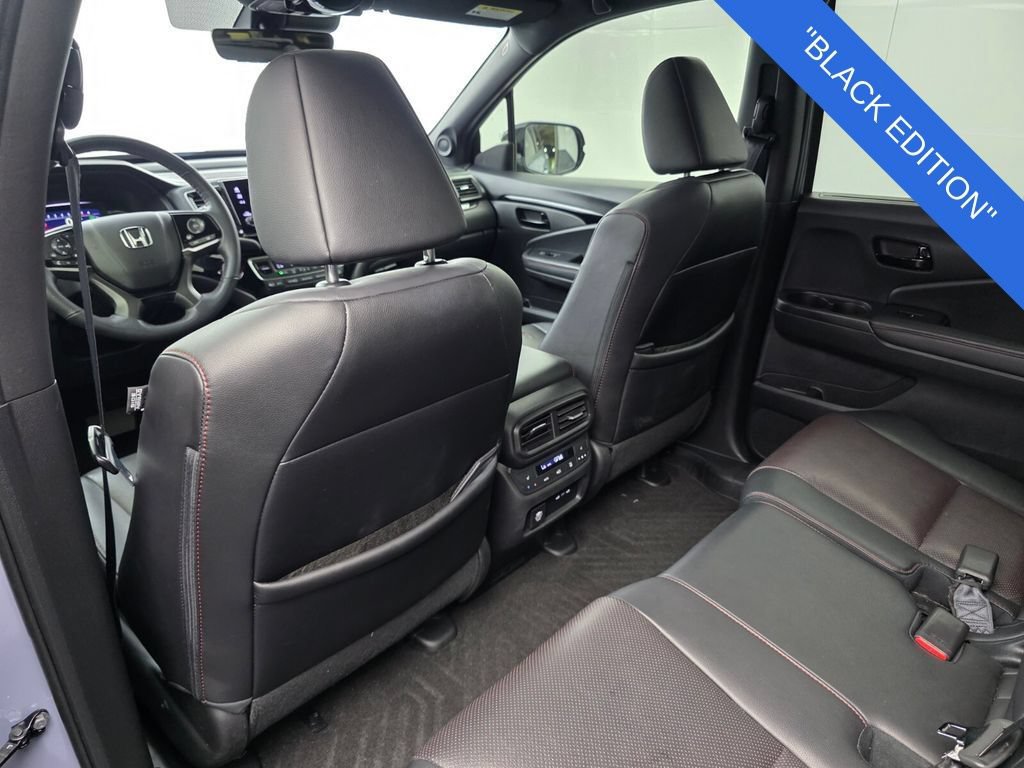 Used 2025 Honda Passport Black Edition image 15