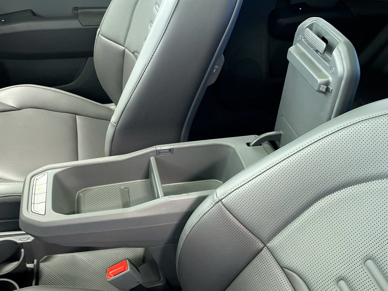 New 2027 Kia EV3 Land FWD image 29