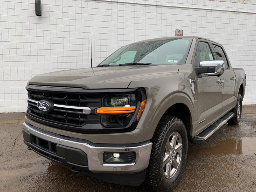 New 2025 Ford F150 XLT w/ Equipment Group 302A MID image 6