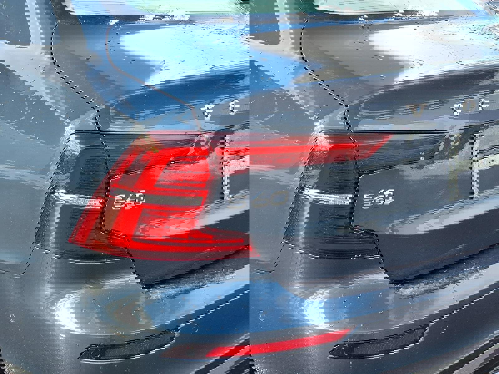 Used 2024 Volvo S60 B5 Plus image 22