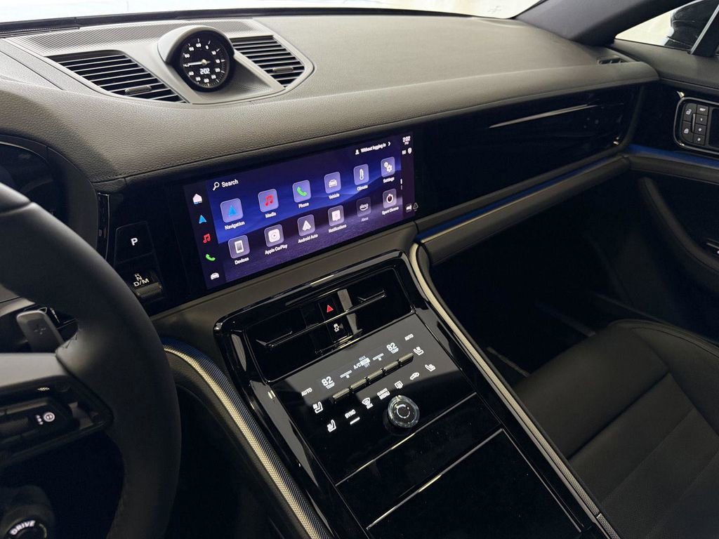New 2026 Porsche Panamera 4 AWD/4WD image 18