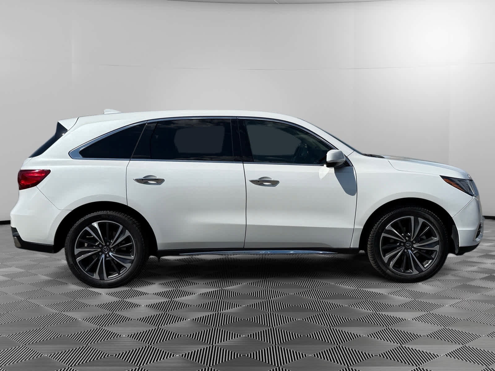 Used 2020 Acura MDX w/ Technology Package AWD/4WD image 6