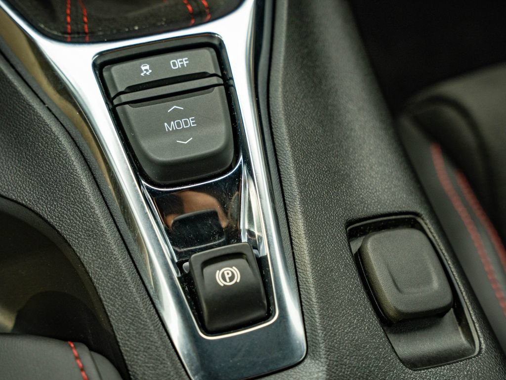 Used 2021 Chevrolet Camaro ZL1 RWD image 34