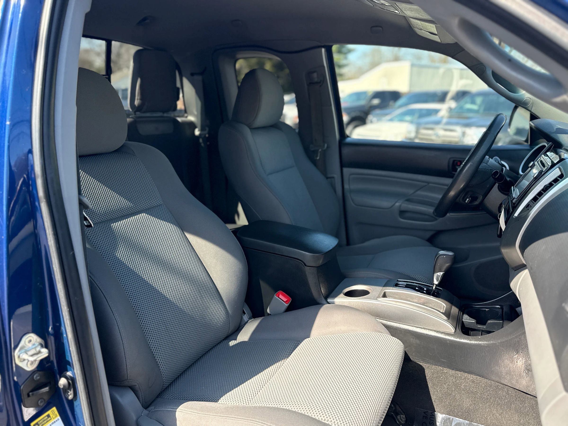 Used 2015 Toyota Tacoma 4x4 Access Cab V6 w/ TRD Sport Package image 34