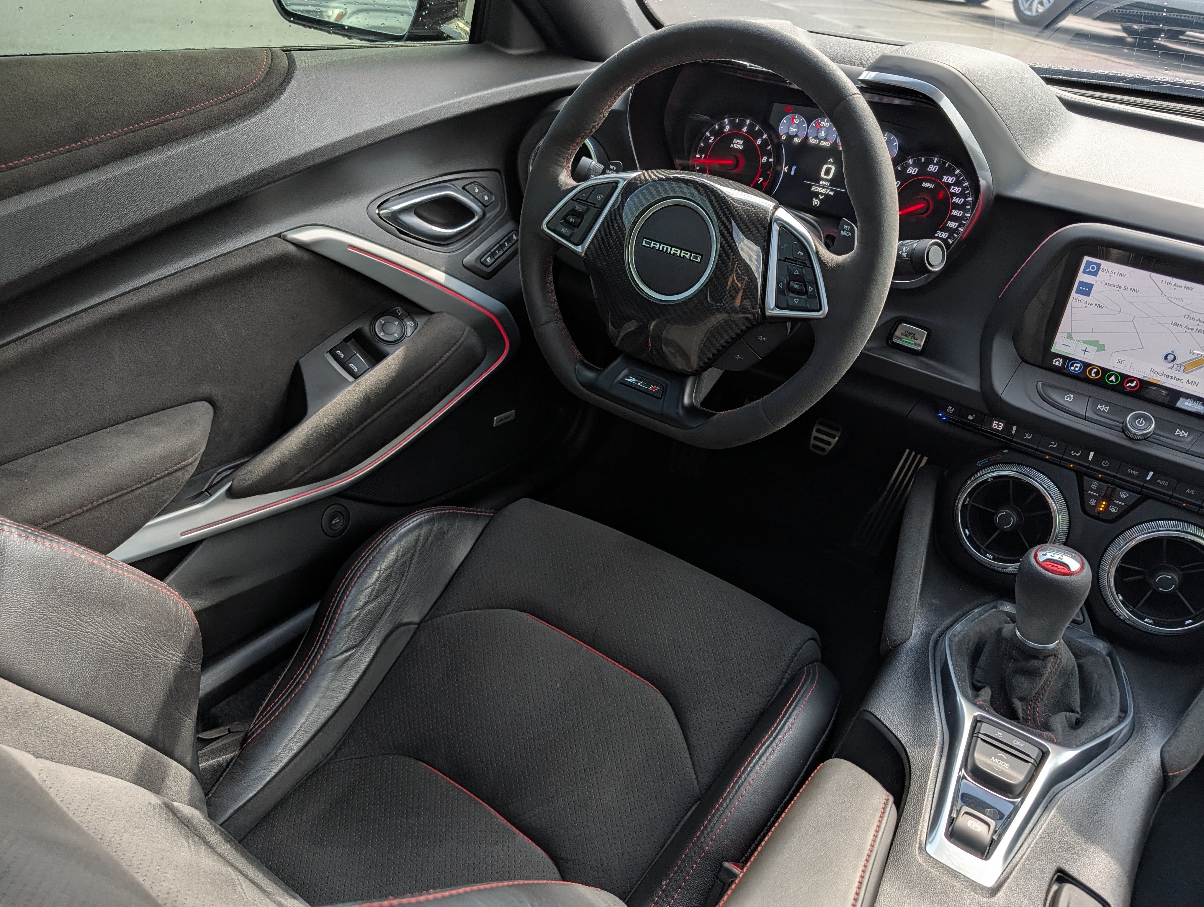 Used 2019 Chevrolet Camaro ZL1 RWD image 15