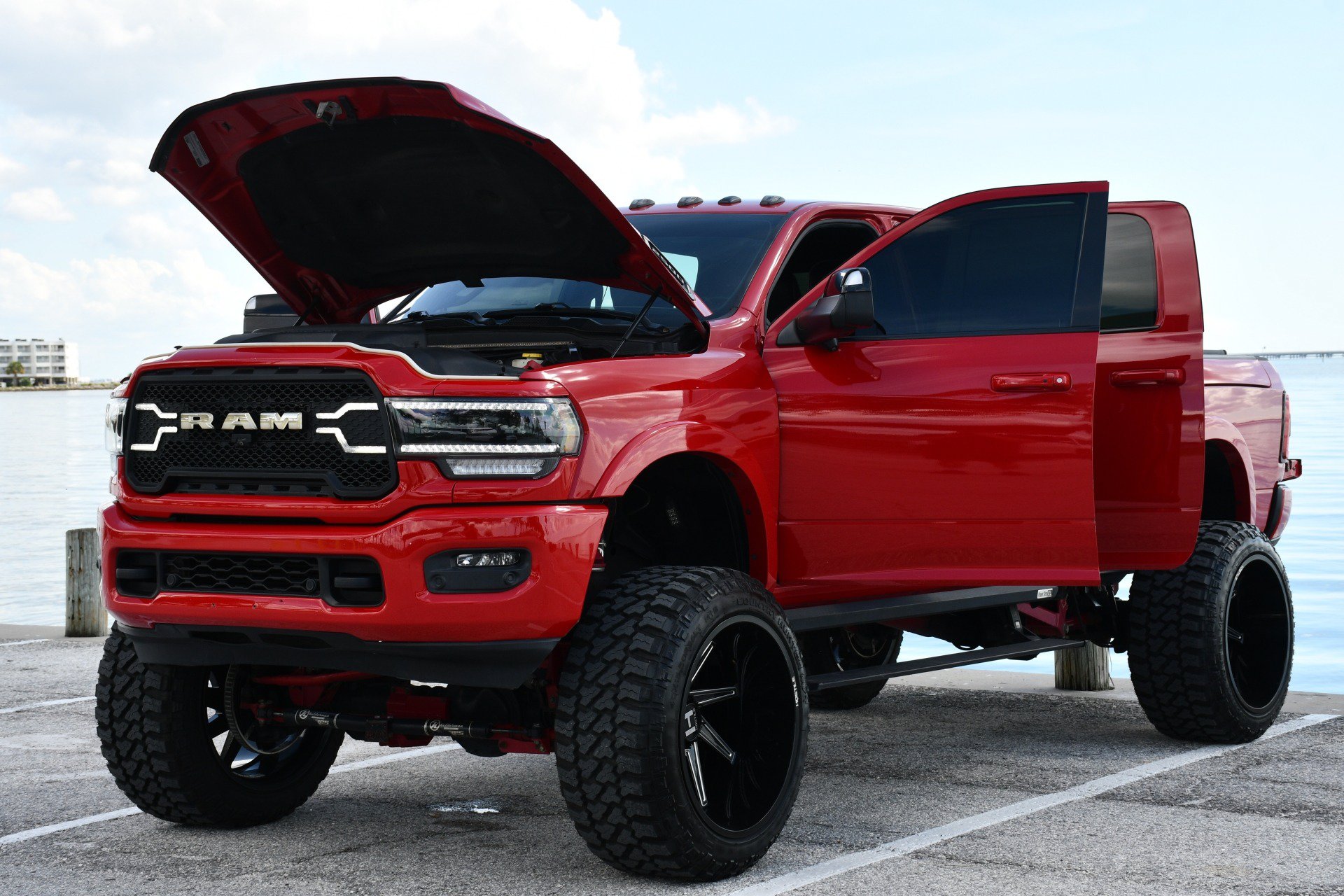 Used 2020 RAM 2500 Laramie w/ Night Edition AWD/4WD image 90
