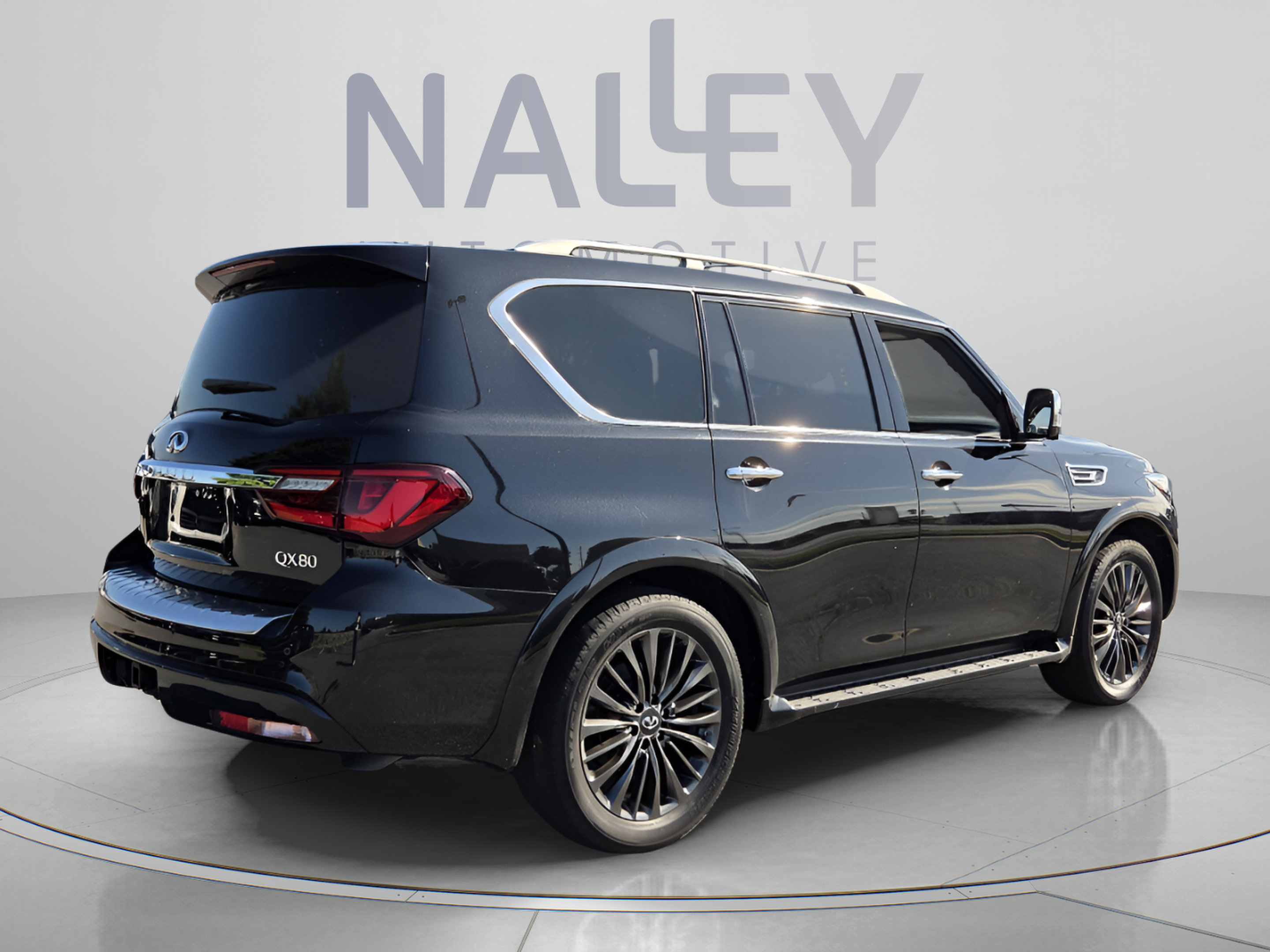 Used 2023 INFINITI QX80 Sensory w/ Cargo Package AWD/4WD image 5