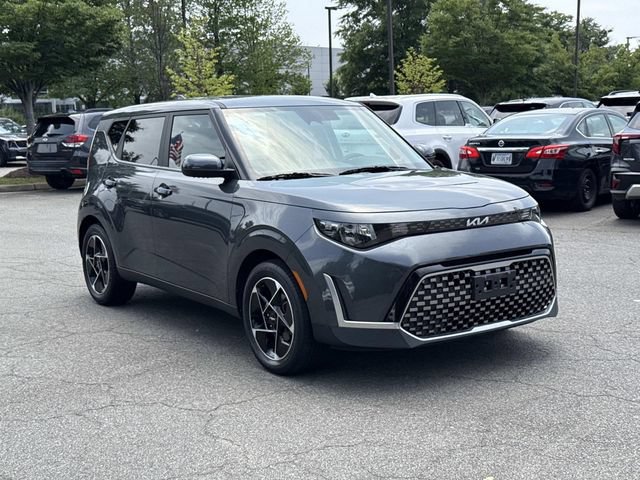 Used 2023 Kia Soul EX FWD image 1