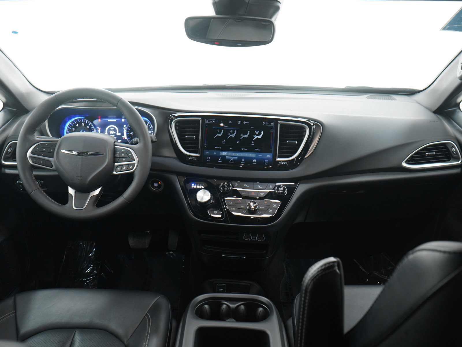 Used 2025 Chrysler Pacifica Select FWD image 18