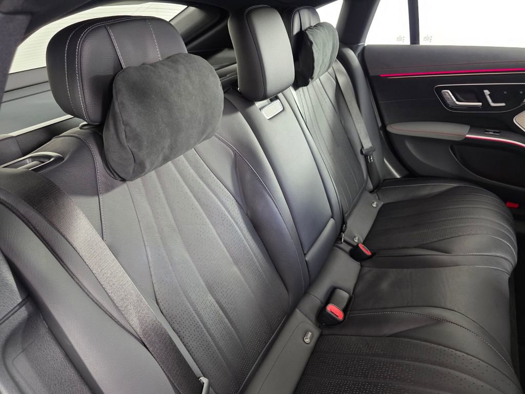 Used 2023 Mercedes-Benz EQS 580 4MATIC Sedan image 28