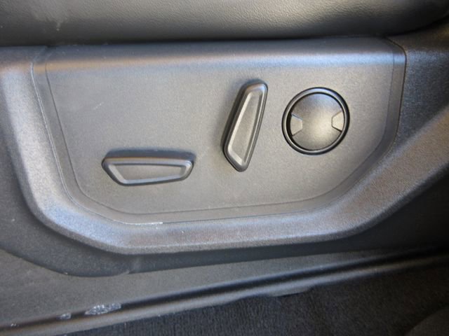 Used 2024 Ford Expedition XLT RWD image 12