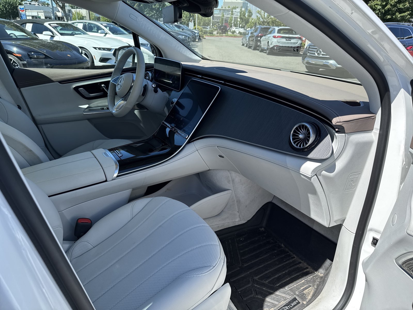 Used 2023 Mercedes-Benz EQE 350+ 4MATIC SUV image 13