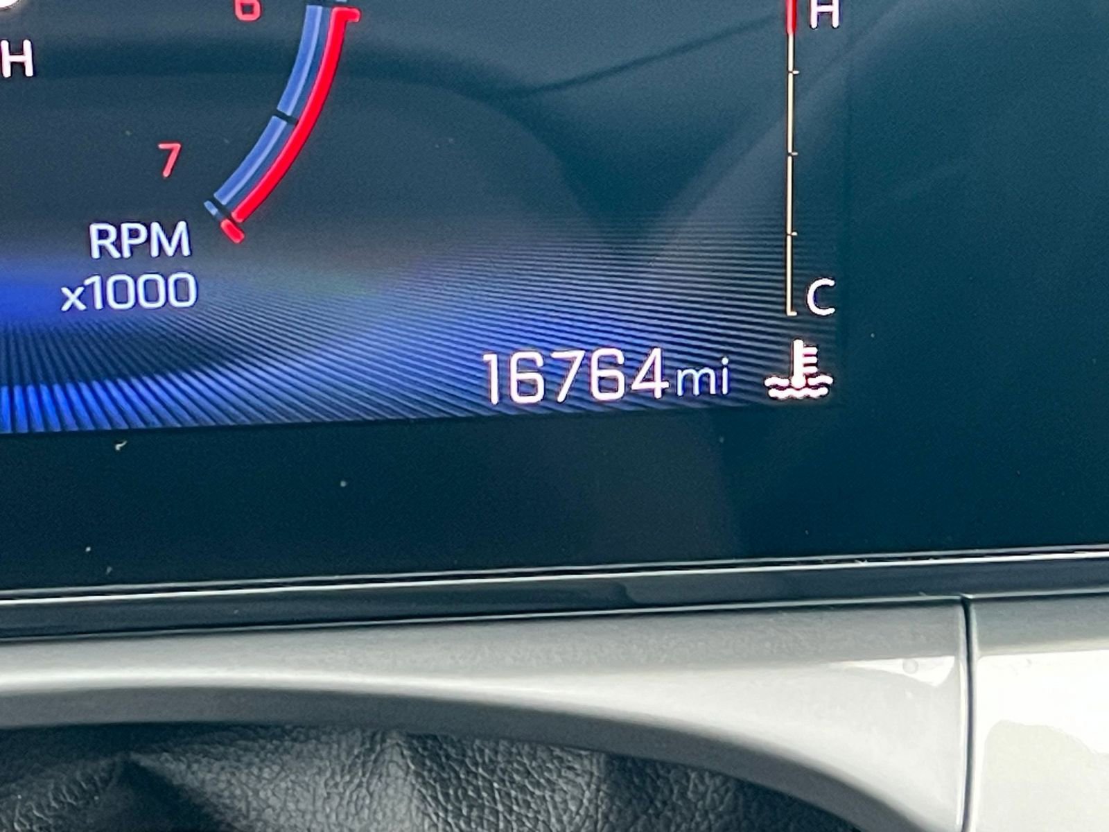 Used 2025 Chevrolet Trax LT image 38