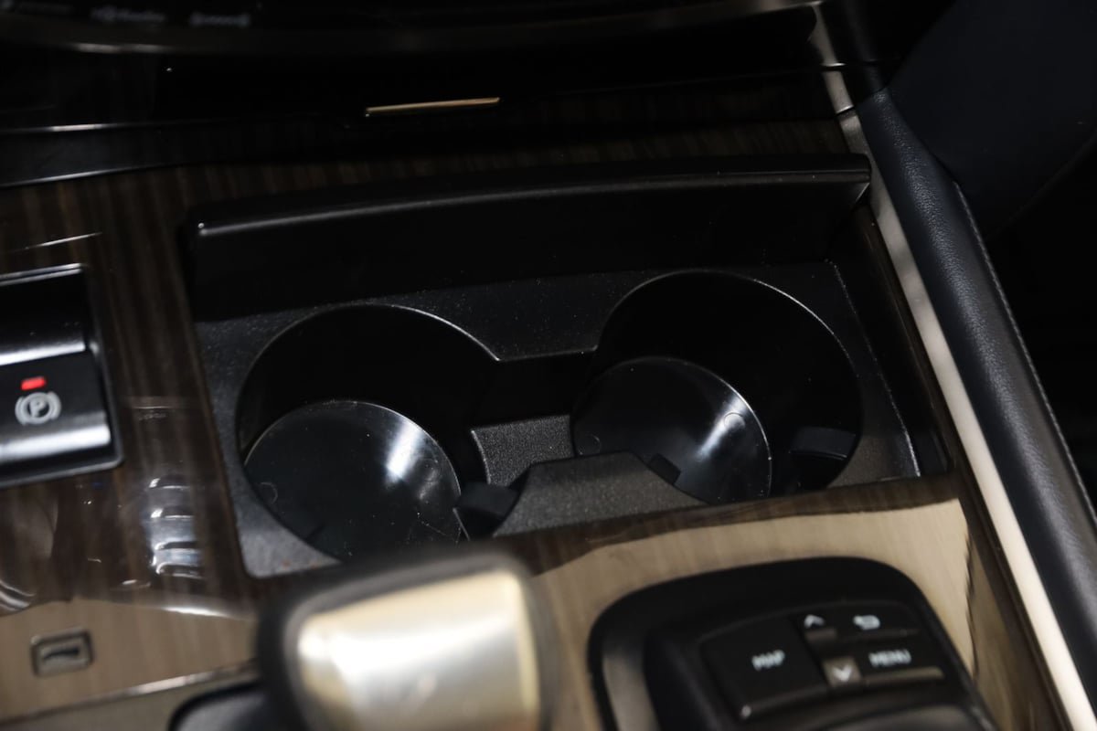Used 2020 Lexus LX 570 4WD w/ Luxury Package image 31