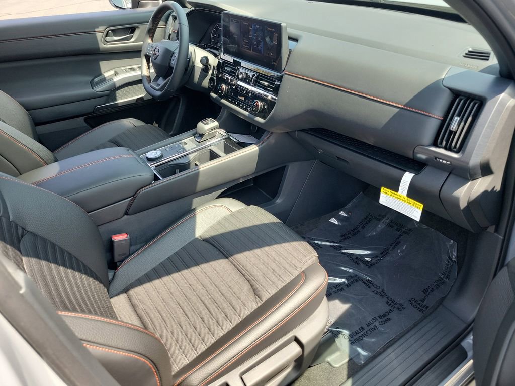 New 2026 Nissan Pathfinder Rock Creek w/ Rock Creek Premium Package AWD/4WD image 12
